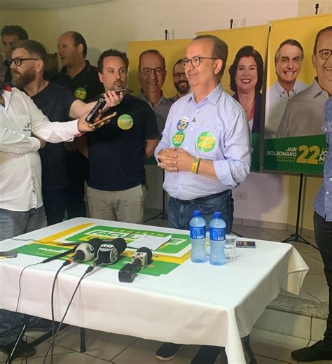 Jorginho Mello candidato ao governo de SC avalia ida ao 2º turno