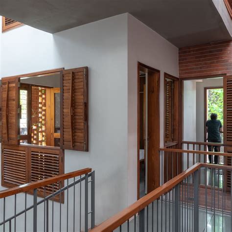 A Traditional Kerala Home Designed For Free Flowing Conversations And