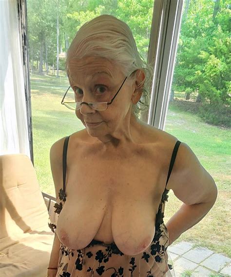 Hotties Saggy Grandma Porn Gallery Old Cunts