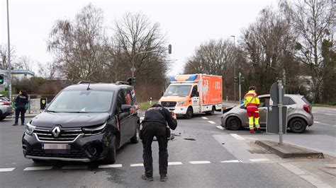 Unfälle sorgen für Staus rund um Amsterdamer Ring in Aachen Aachener