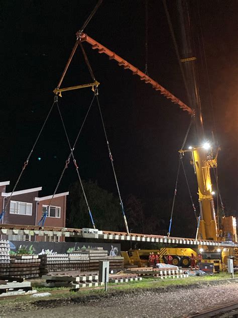 Challenging Rail Lift For M J Van Riel In Leeuwarden Heavy Lift News