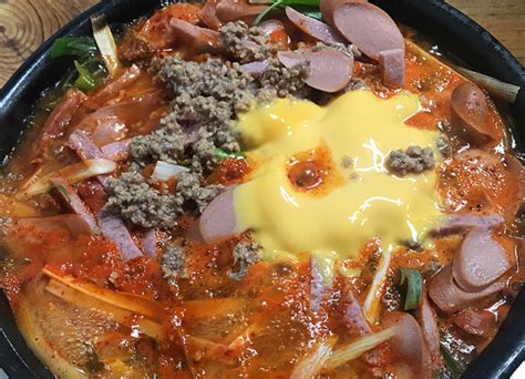 추운 날엔 딱 전국 부대찌개 맛집 Top5 야놀자