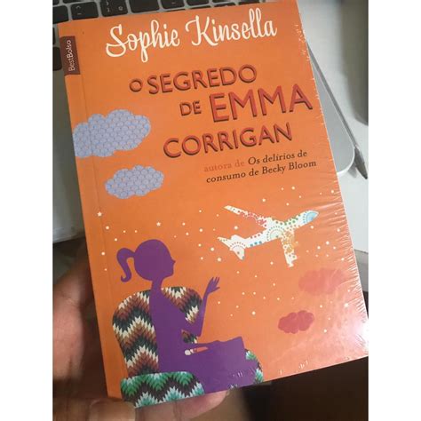 Livro O Segredo de Emma Corrigan Sophie Kinsella EDIÇÃO DE BOLSO