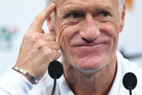 Photo Didier Deschamps Sélectionneur Et Entraineur De Léquipe De