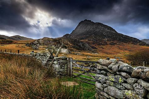 East Face Tryfan Snowdonia Photograph By Adrian Evans Pixels