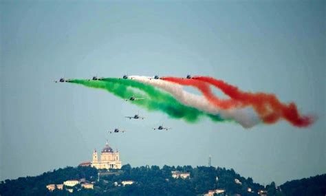 Frecce Tricolori Uno Spettacolo Unico Nel Cielo Di Torino Mole