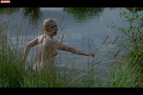 Monika Zoubková nude pics pagina 1