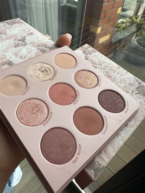 ColourPop paletka nude z cieniami do oczu Wrocław Stare Miasto OLX pl