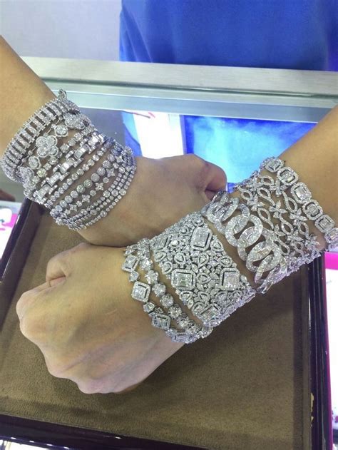 Pin By Saray Guchi On Brillantes Diamond Bracelet Jewelry