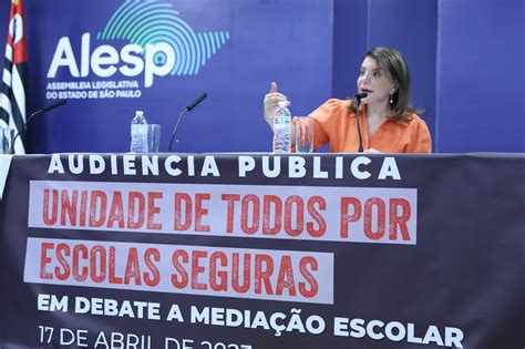 Debate na Alesp sobre segurança nas escolas reúne estudantes