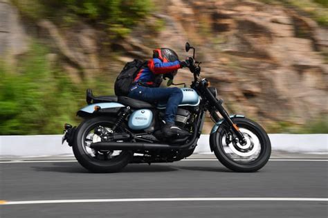 yezdi roadster expert reviews road tests  drive impressions
