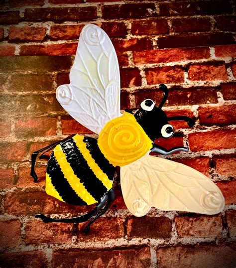 Bumble Bee Garden Wall Decor-Fence Wall Decor-Bumble Bee Yard art-Yellow Jackets-Patio Decor ...