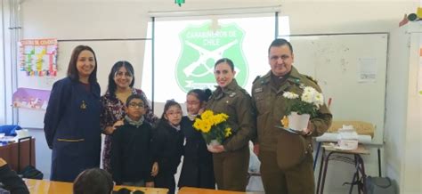 Significativo Saludo A Los Carabineros Y Carabineras