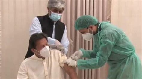 PM Imran Khan receives coronavirus jab