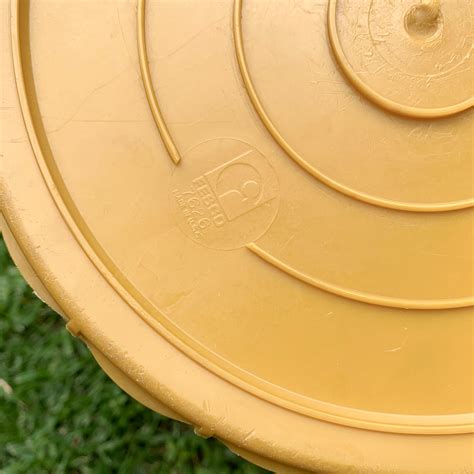 Harvest Gold S Vintage Waste Paper Basket Retro Fesco Rubber Etsy