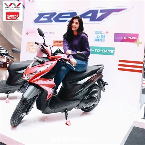 9 Warna Honda Beat 2020 Terbaru Tipe Cbs Iss Dan Deluxe Bmspeed7 Ini Perbedaan Pilihan