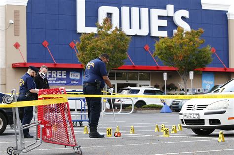 Shooting In South Philly Lowes Parking Lot Leaves Man Dead