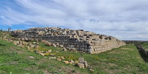 A Piedi Nella Storia L Ara Della Regina Antica Tarquinia