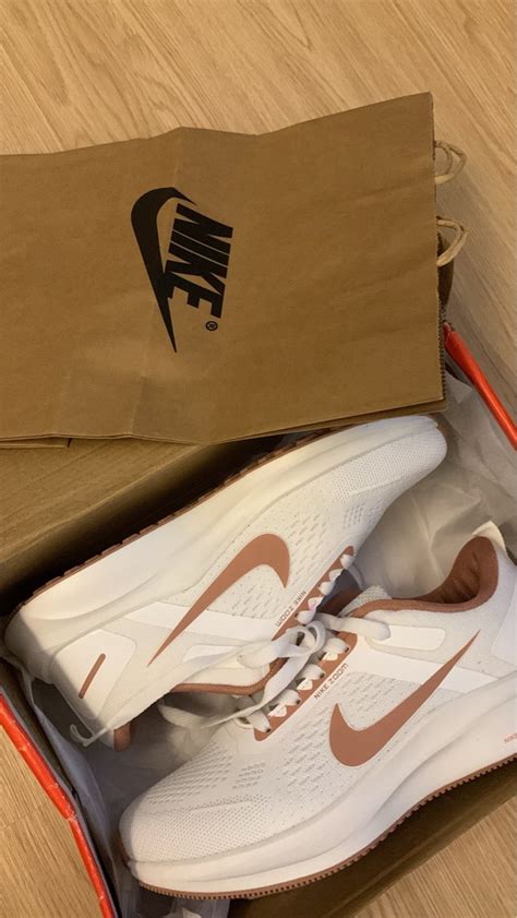 Nike Airzoom, Men's Fashion, Footwear, Sneakers on Carousell