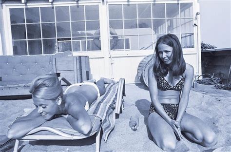 Hot Sexy Brooke Hayward Bikini Pics