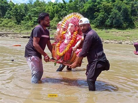 People Bid Farewell To Lord Ganesha With Pomp The City Resonated With