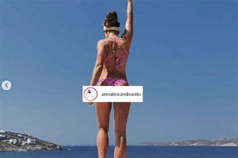 Anna Lewandowska w bikini Pokazała pupę w naprawdę skąpych majtkach ESKA pl