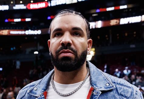 Fans React to Drake's Newest Perplexing Face Tattoo - Parade