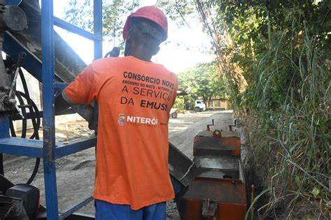 Obras De Urbaniza O Avan Am No Engenho Do Mato Regi O Oce Nica De