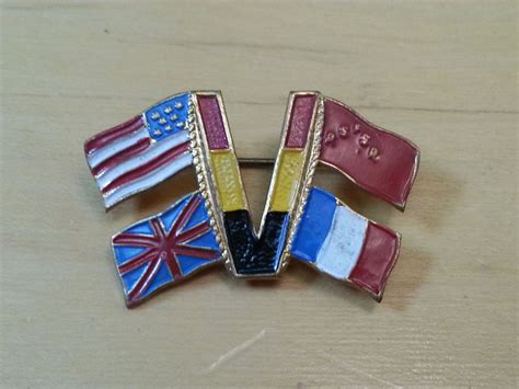 Wwii V For Victory Belgian Flag Pin Etsy Canada Flag Pins Belgian