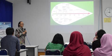 Kuliah Tamu Tentang Strategi Pengembangan Antibiotik Baru Untuk Hadapi