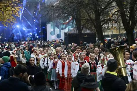 Święto Niepodległości w Warszawie Festiwal Niepodległa na Krakowskim