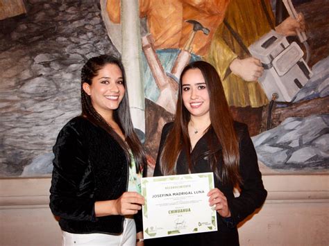 De UACH a Premios Chihuahua, enorgullece al Alma Máter logros y