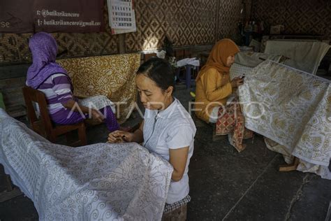 Permintaan Batik Klasik Giriloyo Antara Foto