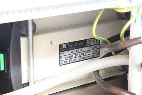 Preview: KNF 2.448042, N811 KN.18, Mini-Membran Vakuumpumpe in Rack