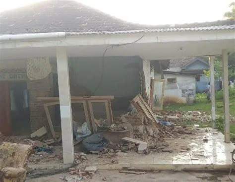 Bnbp Catat Gempa Tuban Bawean Sebabkan Kepala Keluarga Terdampak