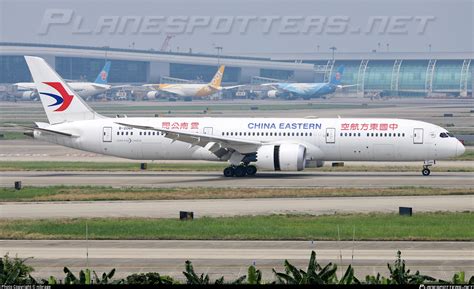 B K China Eastern Yunnan Airlines Boeing Dreamliner Photo By