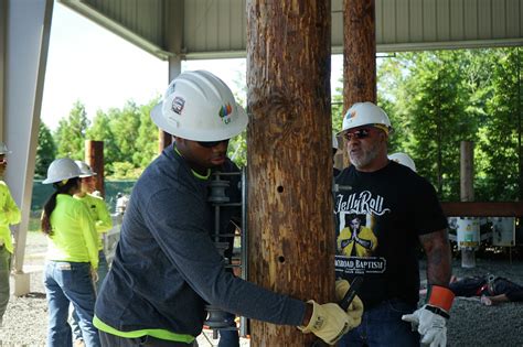 Connecticut technical high students join UI's summer training program