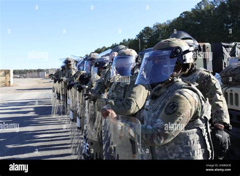 Raleigh N C Soldiers Of The 105th Military Police Battalion Prepare For Potential Civil