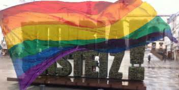 La guía de turismo gay está obsoleta desprecia al movimiento y solo busca el bolsillo de