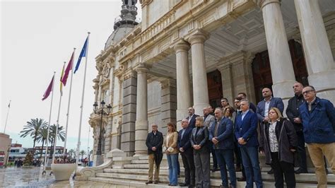 El Ayuntamiento De Cartagena Guarda Un Minuto De Silencio Por Las