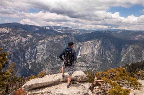 8 Best Hikes at Yosemite National Park