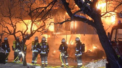 Großbrand in Obing Schreinerei komplett niedergebrannt