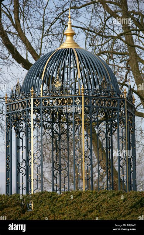 The Cast Iron Rotunda Queen S Garden Kew Palace Kew Royal Botanical