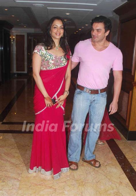 Sohail Khan And His Wife In Sameer Soni And Neelams Wedding Reception