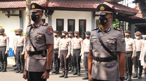 Kapolres Ponorogo Pimpin Upacara Serah Terima Jabatan Sertijab Kasat