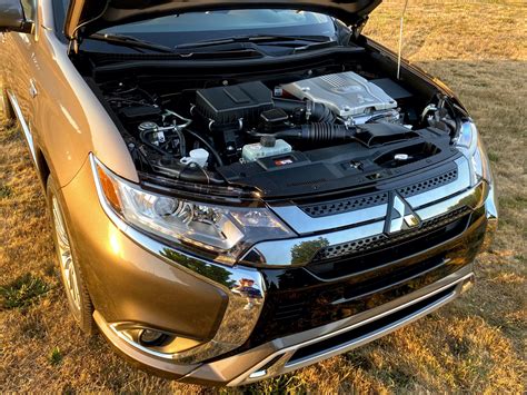 Tested 2021 Mitsubishi Outlander Phev And Roofnest Are Go Light Getaway Gear