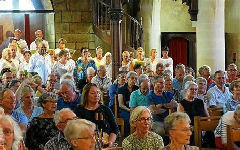 À lIle Tudy le Chœur de lIle et les Voix des Vire court de concert à