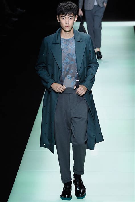 [PHOTOS] Emporio Armani Men’s Spring 2016 Collection – Footwear News