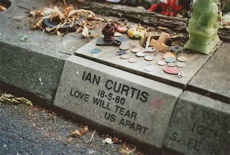 ian curtis grave - Celebrities who died young Photo (41596054) - Fanpop