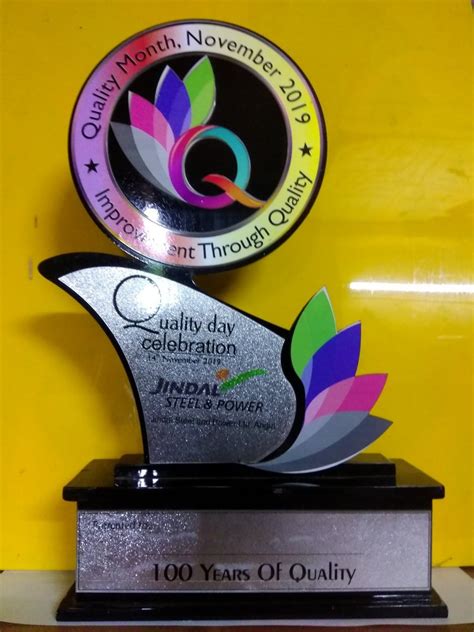 Acrylic Trophy Momento At Rs Piece Acrylic Memento In